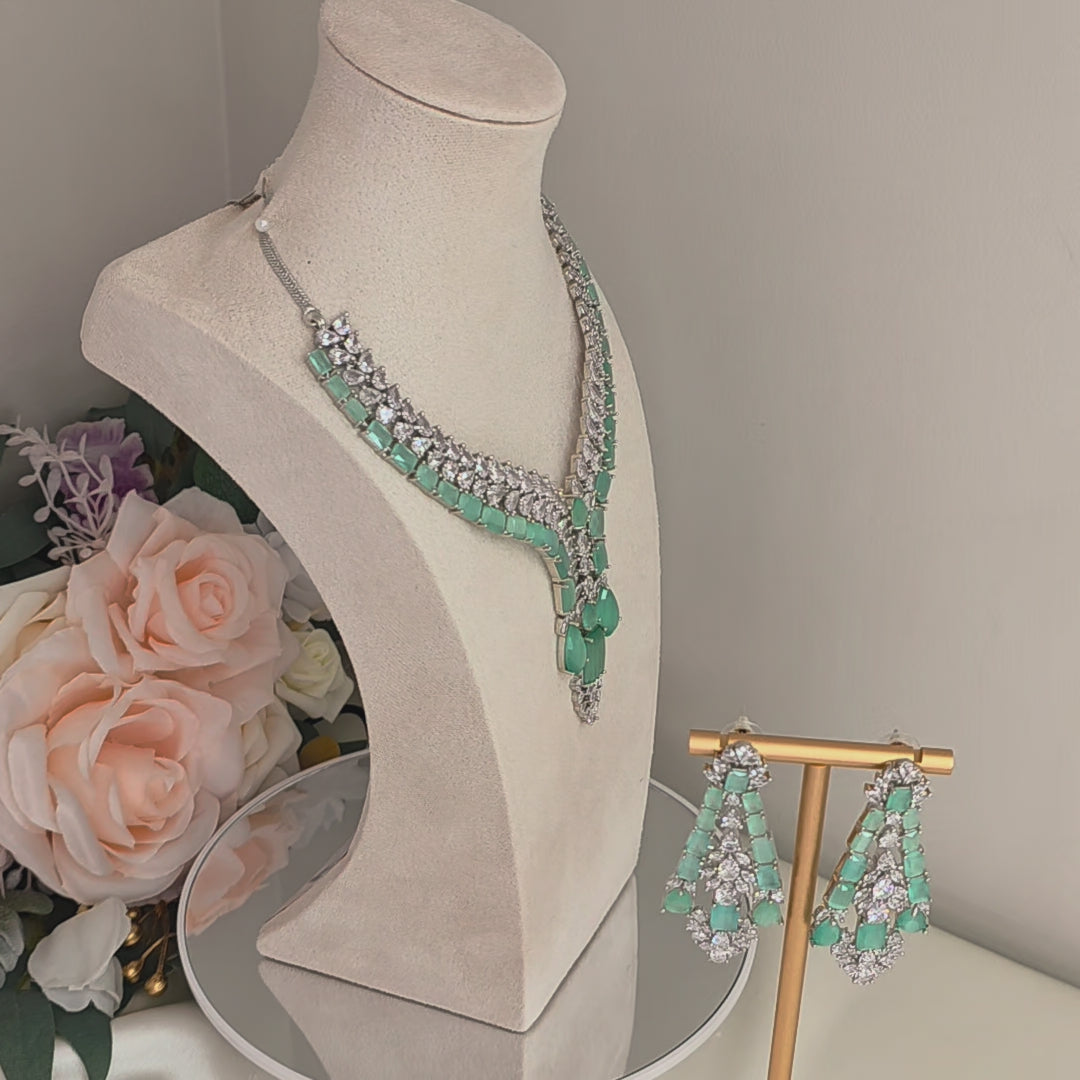 AURELIA MINTÉ Crystal Drop Necklace Set