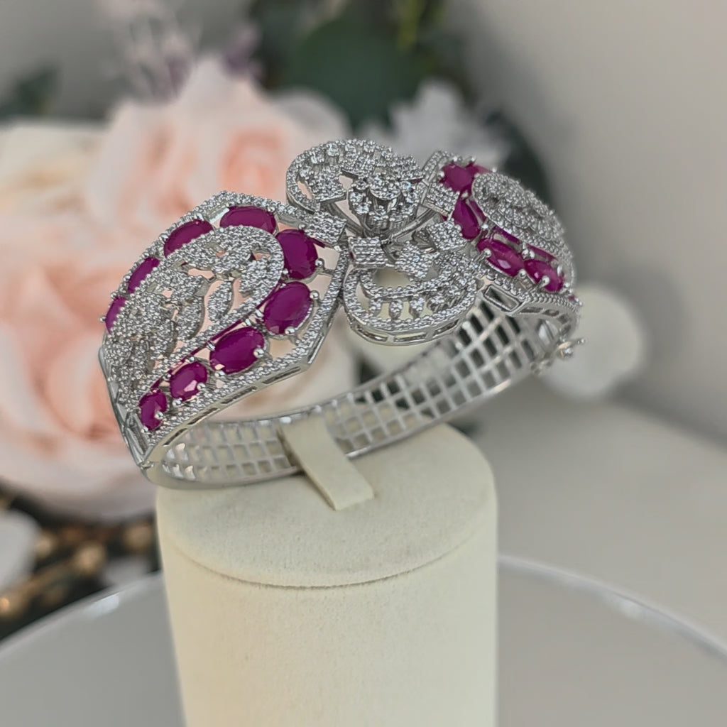ROSÉ IMPÉRIA Crystal Weave Cuff