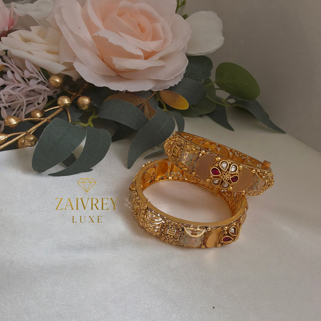 Rajvadi Kundan Heritage Bangles (Set of 2)